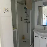 Bord De Avec Piscine 르 라방두